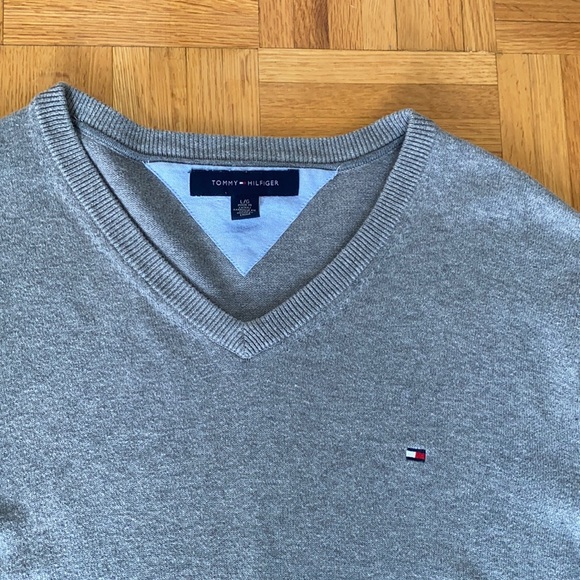 Tommy Hilfiger Gray crew neck sweater cotton - Picture 2 of 5